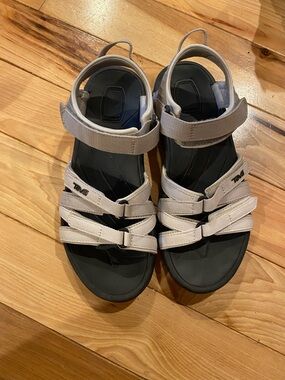 Teva Women’s Strappy Sandals in Light Gray and Black